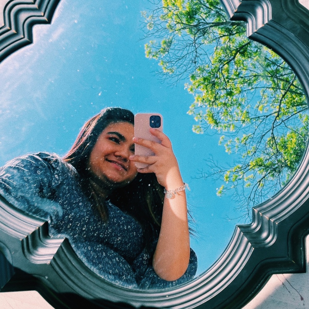 Meet your Posher, Andrea